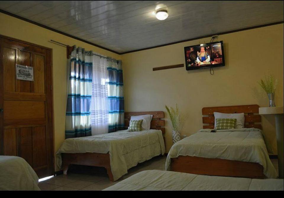 Hotel Amjeco San Isidro De El General Bagian luar foto